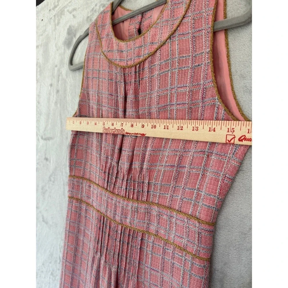 Chanel RUNWAY 04P Pink Tweed Silk Wool Blend Sleeveless Dress FR36 US4 Deadstock